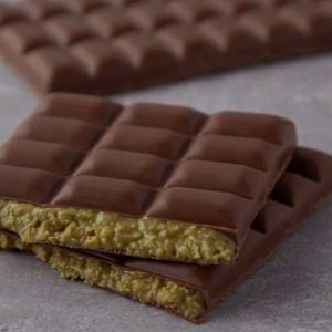 شکلات پسته